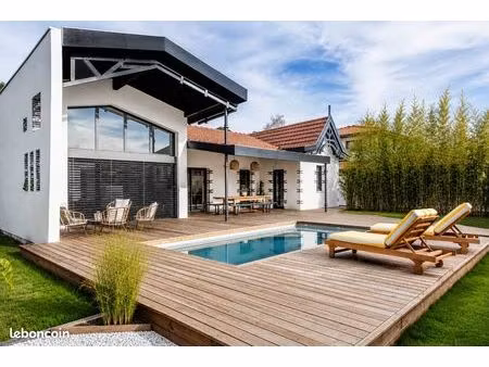 villa 6 pièces 145 m2
