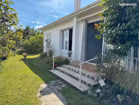 orleix  maison 5 pièces véranda  garage  quartier très calme