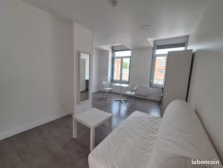 studio 1 pièce 23 m²