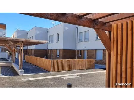 appartement 3 pièces 77 m²