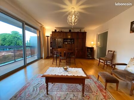 bel appartement 3pp vue seine