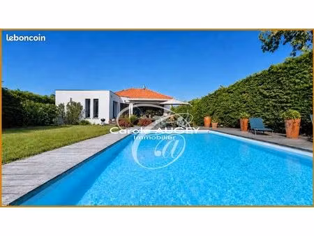 maison 7 pièces 210 m²