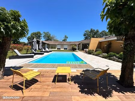 rare sur le secteur villa 260m2 terrain 1500m2