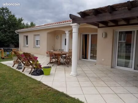 mirefleurs villa t5 meublée