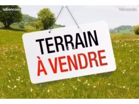 part. vend terrain construtible 700m2