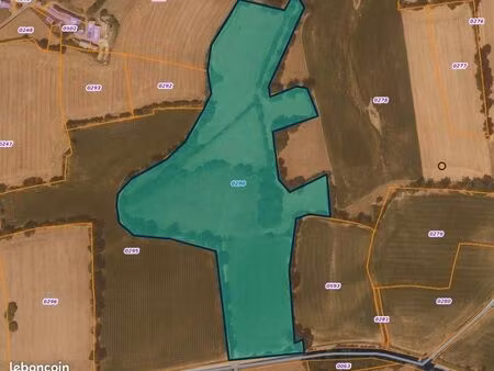 bien agricole 59055 m² la croixille