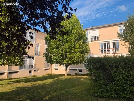 location appartement t4_avesnieres_laval