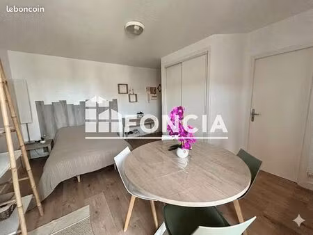 studio 1 pièce 25 m²