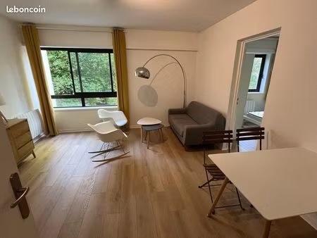 t2 meublé avec parking croisé laroche