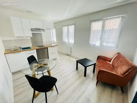 magnifique studio meublé 28 m2