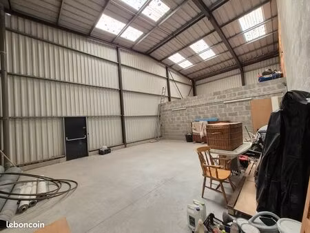 local d'activité / entrepôt 103 m² avec mezzanine – merlevenez (56)