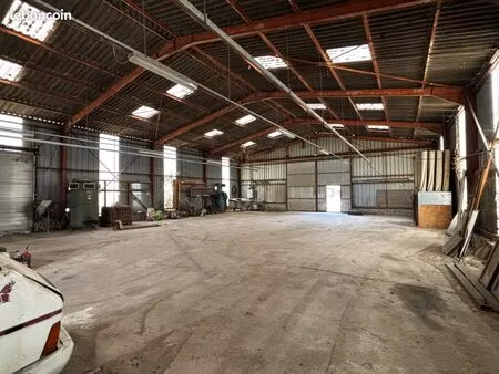 local industriel 391 m²