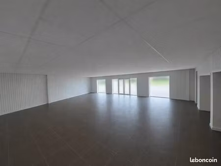 local commercial 190 m² vannes