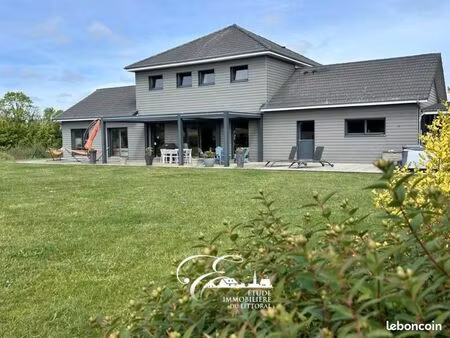 propriété 7 pièces 264 m²