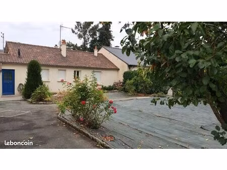 maison t3 avec grand jardin au calme et proche centre