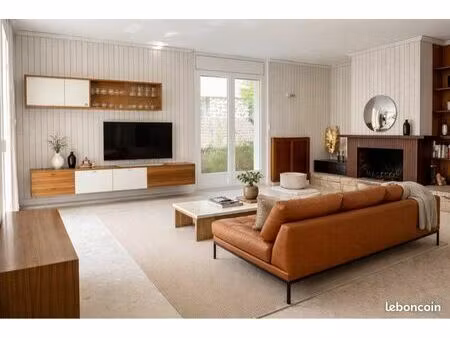 5 belles chambres pour cette maison de 160 m2 sur terrain de 323 m2  secteur clinique