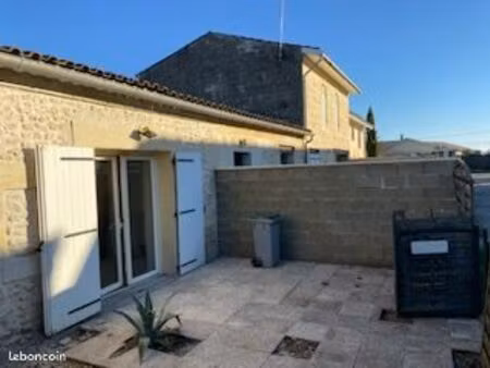 location t2 meublé arcins