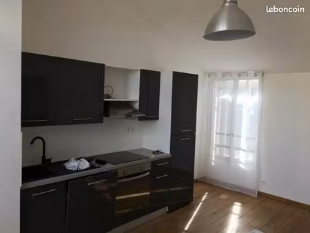 t3 de 36 m² avec terrasse de 7 m² – 890 cc