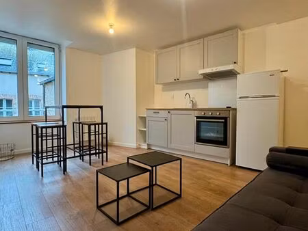 location appartement 2 pièces  33 33m2 laval (entièrement rénové)