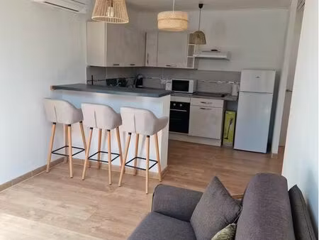 t2 meublé 35 m² – charges comprises – location 10 mois – sainte-marie-la-mer