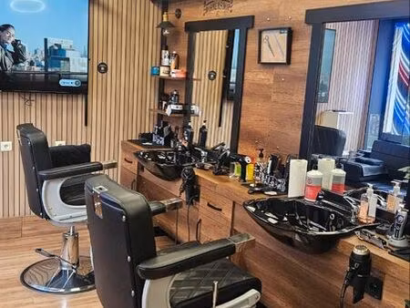 vend salon de coiffure homme esplanade