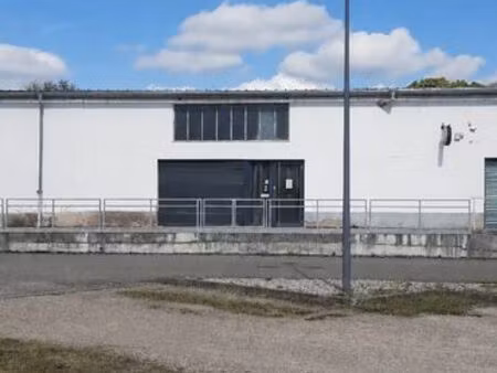local commercial   entrepôt avec magasin