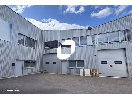 local d'activité 214 m²
