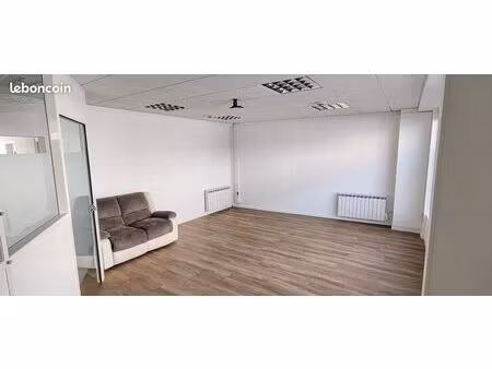 bureau / local commercial 30 m² - grande visibilité - tarbes centre