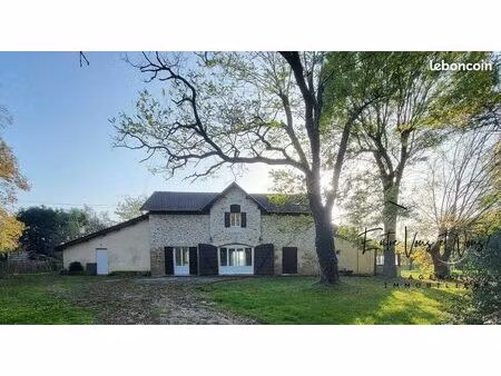 maison 8 pièces 176 m²