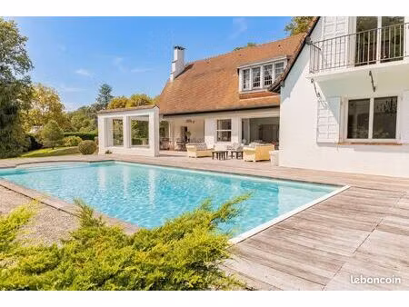 maison 9 pièces 350 m²