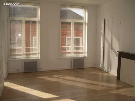 location t3 62m² derrière le théâtre dk centre 690