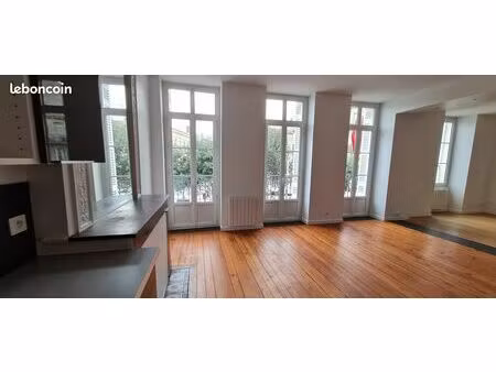 t4 duplex de 95 m²  très lumineux  3 balcons et une petite terrasse bordeaux  fondaudège  