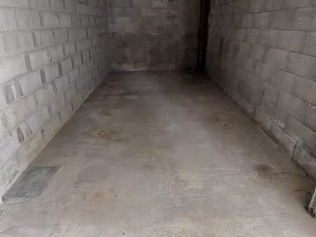 location garage dans un bâtiment fermé
