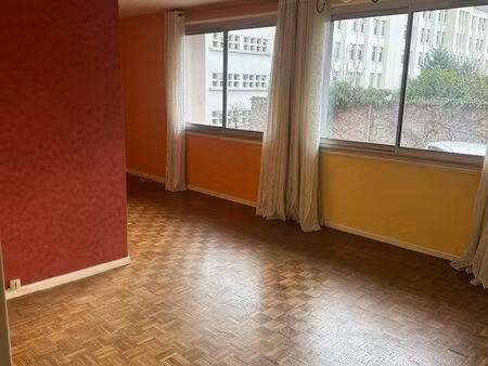 appartement t4 89m2. le puy en velay