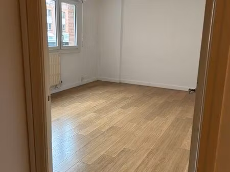 lille centre t2 52 m2 parking
