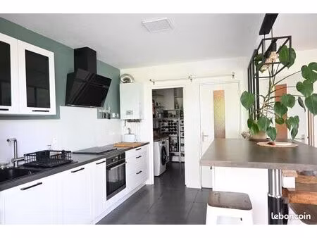 appartement 3 pièces 80 m²