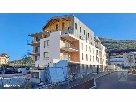 appartement 4 pièces 82 m²