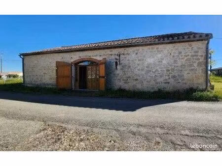 maison 1 pièce 140 m²