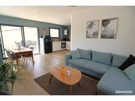 a 400 m de la plage du bouil  maison de 2023 offrant 2 chambres