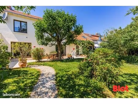 maison 5 pièces 181 m²