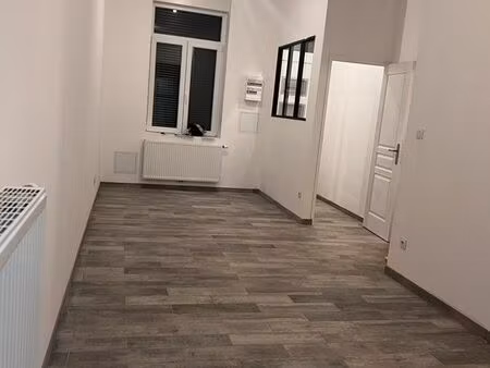 maison entièrement rénovée à louer