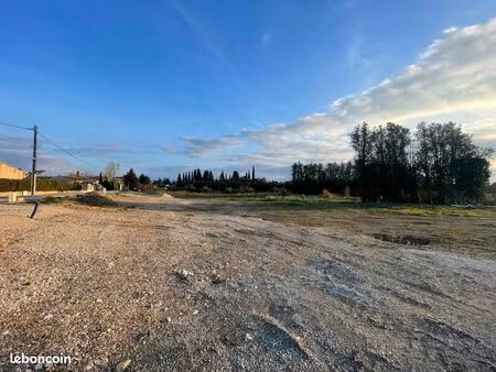 terrain 350 m² aubignan