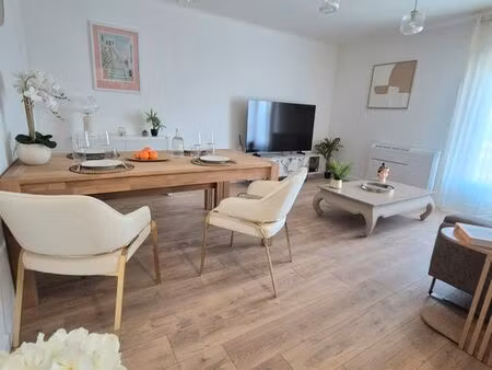 joli appartement t2 avec parking