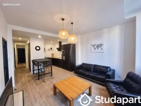 chambre 1 pièce 14 m²