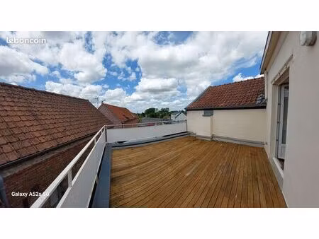 a louer t3 centre ville templeuve avec terrasse de toit + pkg
