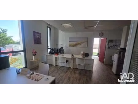 boutique 131 m² orvault
