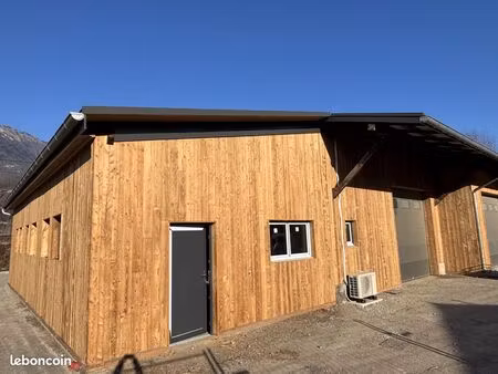 locaux a louer- 210m2 à 670m2
