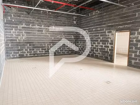 local industriel 100 m²