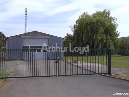 local industriel 300 m²