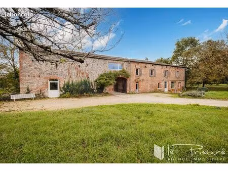 propriété 8 pièces 461 m²